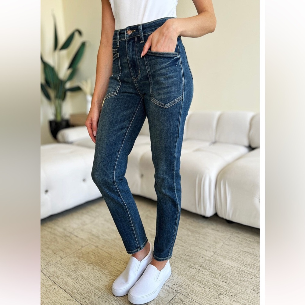 Judy Blue Dark Wash Skinny Jeans - Picture 3 of 12